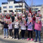 Klassenfoto mit MATSCH! Heften GGS KSS Gelsenkirchen